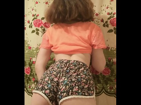 ❤️ Sexy ung babe tar av seg shortsen på kamera ❤️ Analvideo hos oss no.f150pulse.top